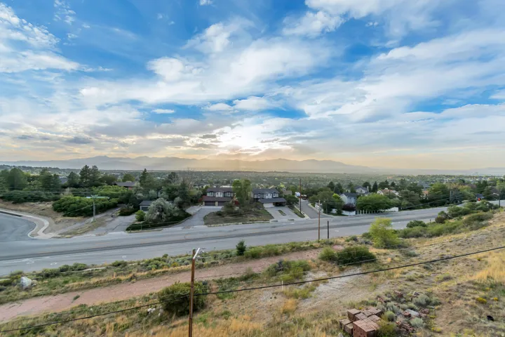 8562 Kings Cove Dr, Cottonwood Heights, Utah 84121
