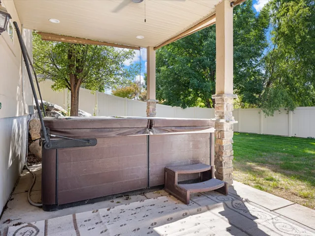 1211 Grandview Dr, Providence, Utah 84332