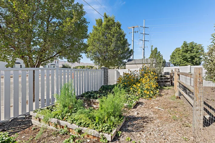 1065 W 1875 S, Lehi, Utah 84043