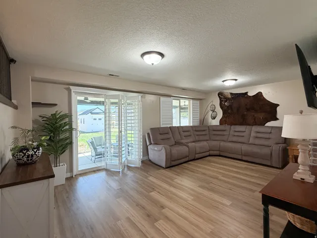 5648 S 6950 W, Hooper, Utah 84315