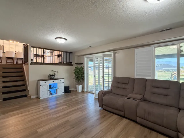 5648 S 6950 W, Hooper, Utah 84315