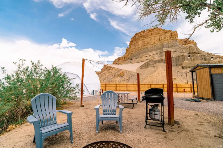 7650 E Sr 24 Giles Rd, Caineville, Utah 84775