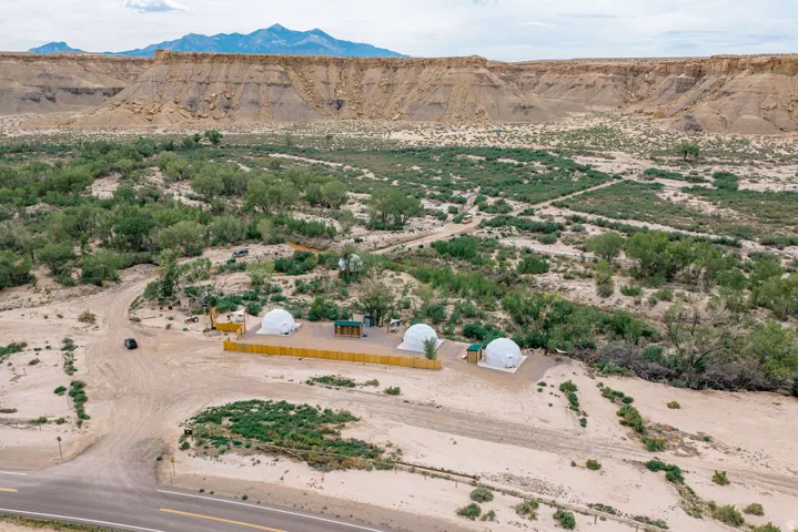 7650 E Sr 24 Giles Rd, Caineville, Utah 84775