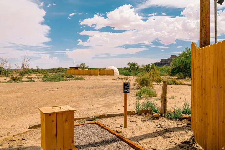 7650 E Sr 24 Giles Rd, Caineville, Utah 84775