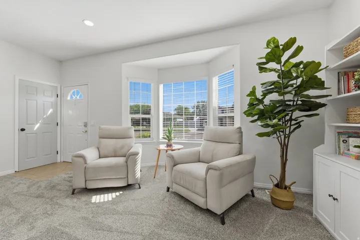696 W 1960 N, Clinton, Utah 84015