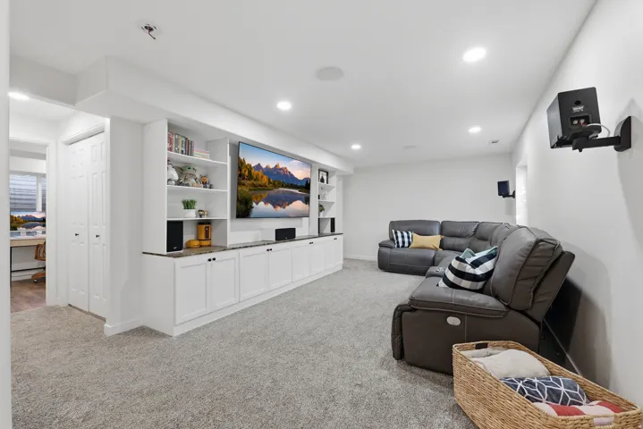 696 W 1960 N, Clinton, Utah 84015