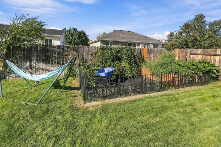 696 W 1960 N, Clinton, Utah 84015