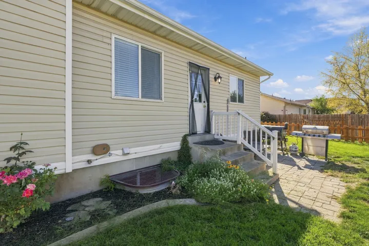 696 W 1960 N, Clinton, Utah 84015