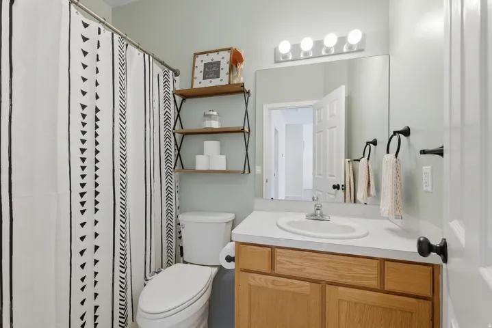 696 W 1960 N, Clinton, Utah 84015