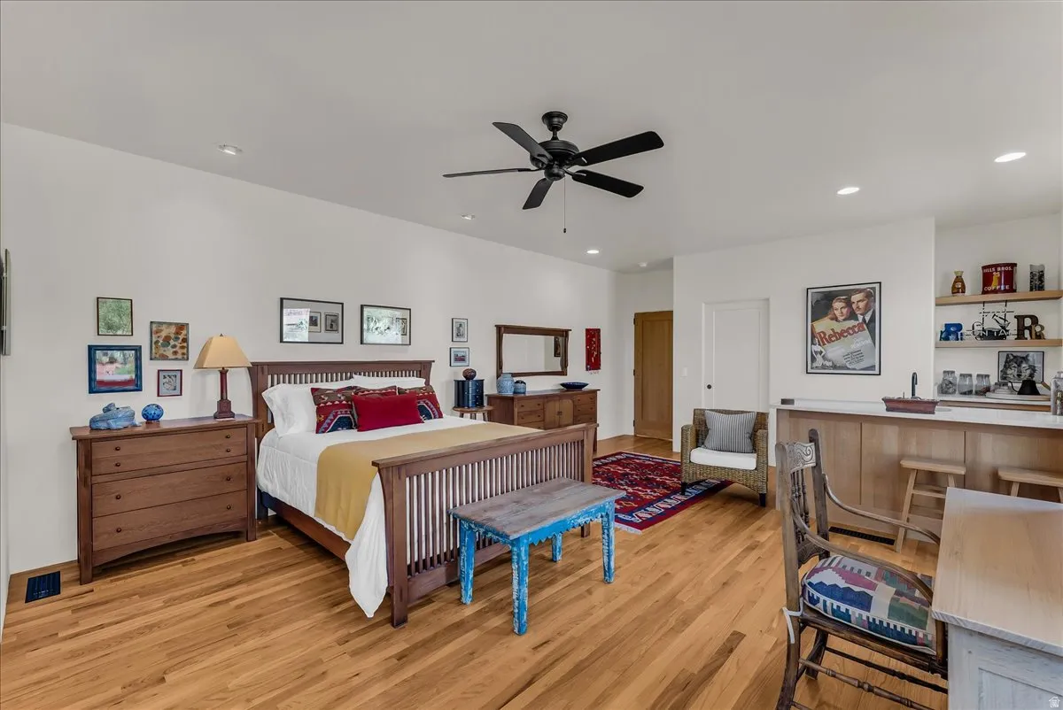 Guest Suite with Private Entrance and Kitchenette