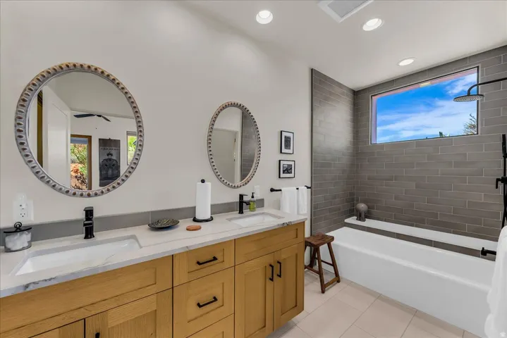 En Suite Bathroom