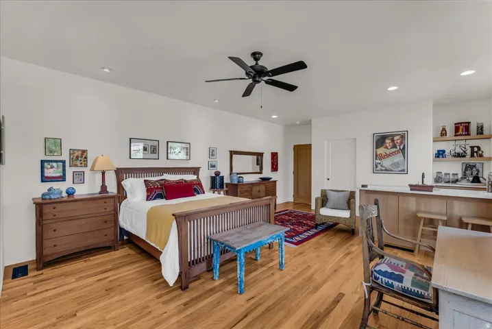 Guest Suite with Private Entrance and Kitchenette