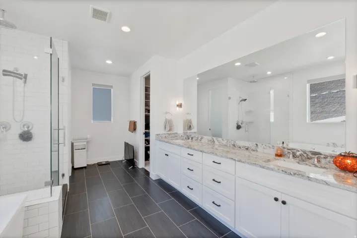 Dual vanity large master bath