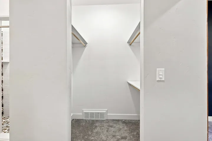 Closet 1