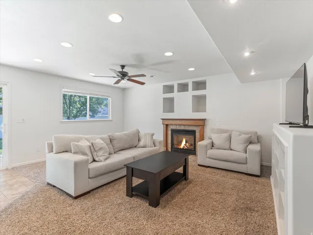 991 W Oldham Dr, North Salt Lake, Utah 84054