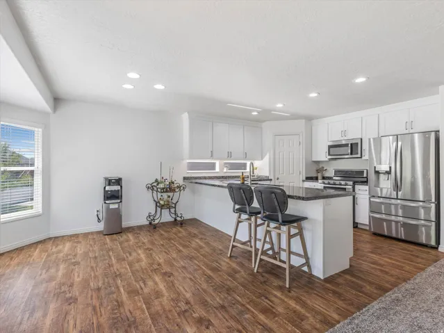 991 W Oldham Dr, North Salt Lake, Utah 84054