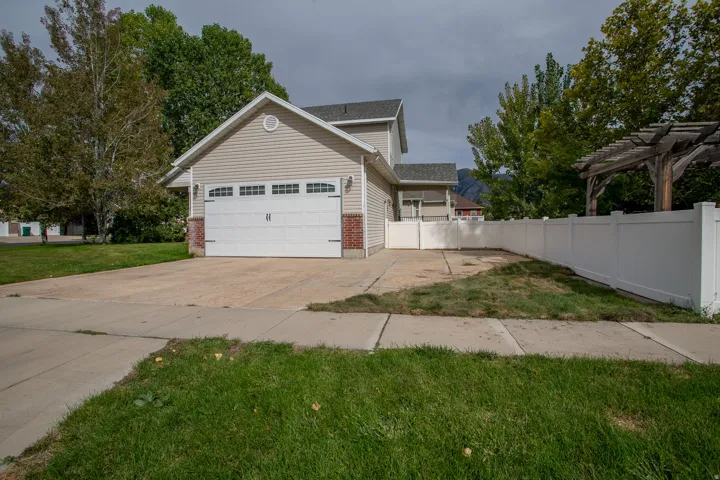 12 E 2150 N, Layton, Utah 84041