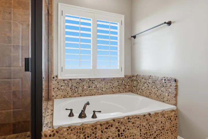 1385 N Compton Rd, Farmington, Utah 84025