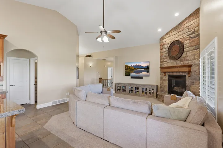 1385 N Compton Rd, Farmington, Utah 84025