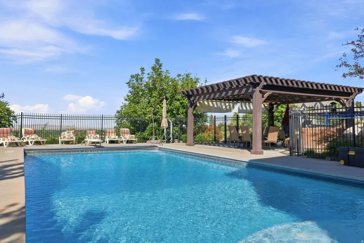 1385 N Compton Rd, Farmington, Utah 84025