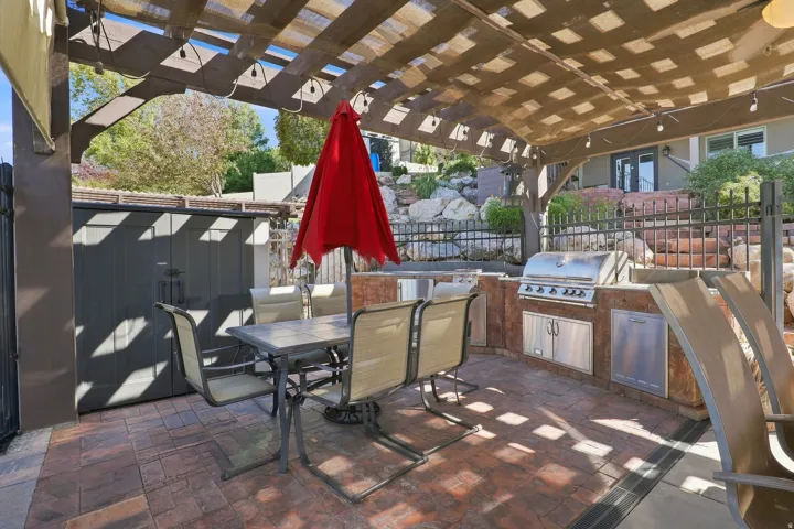 1385 N Compton Rd, Farmington, Utah 84025
