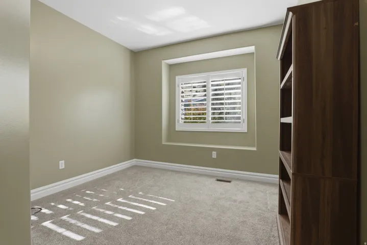1385 N Compton Rd, Farmington, Utah 84025