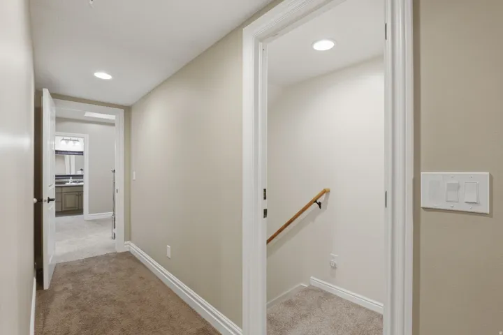 1385 N Compton Rd, Farmington, Utah 84025