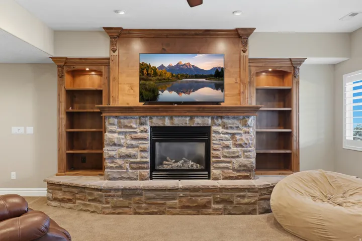 1385 N Compton Rd, Farmington, Utah 84025