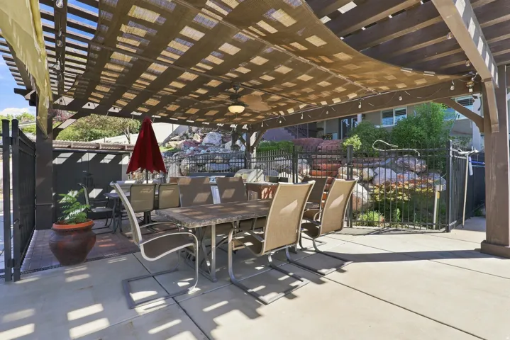 1385 N Compton Rd, Farmington, Utah 84025