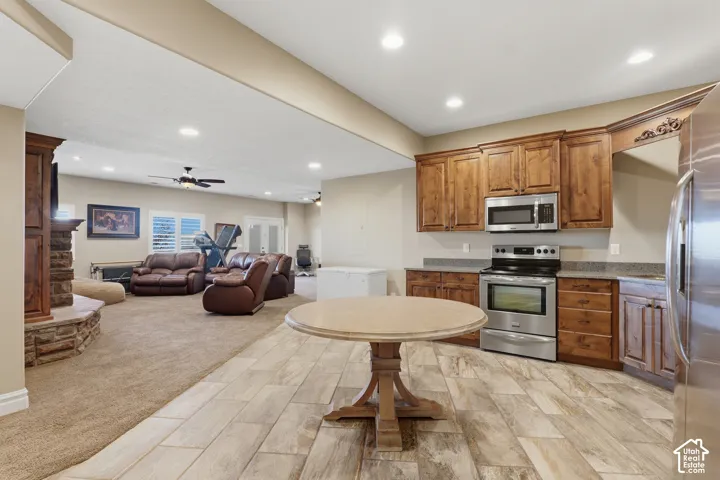 1385 N Compton Rd, Farmington, Utah 84025