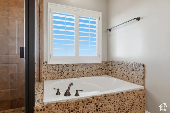 1385 N Compton Rd, Farmington, Utah 84025