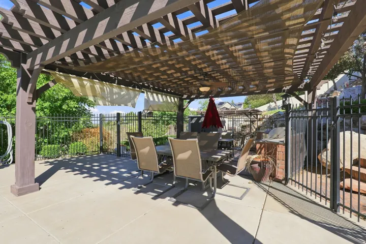 1385 N Compton Rd, Farmington, Utah 84025