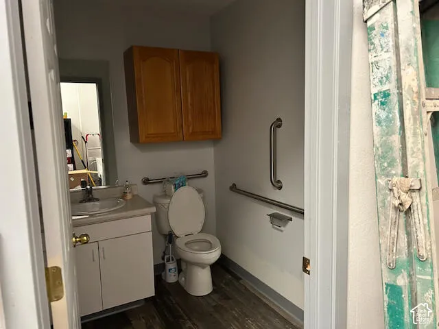Main level bathroom
