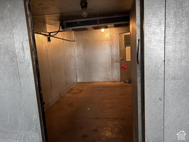 Walk-in cooler