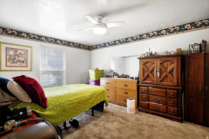 564 S Main St, Kaysville, Utah 84037