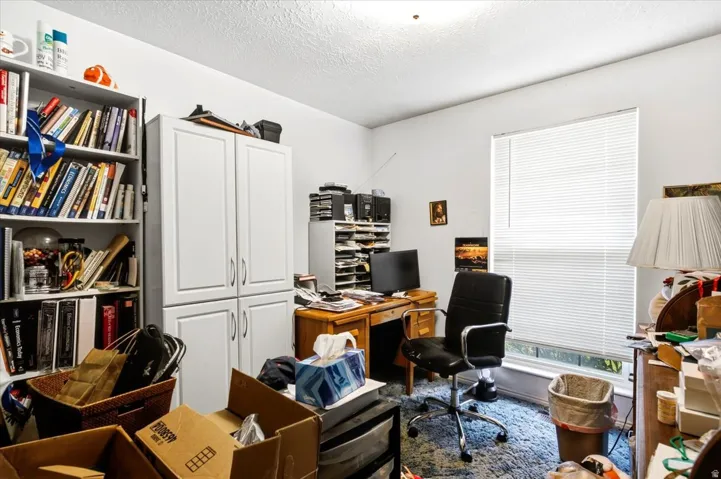564 S Main St, Kaysville, Utah 84037