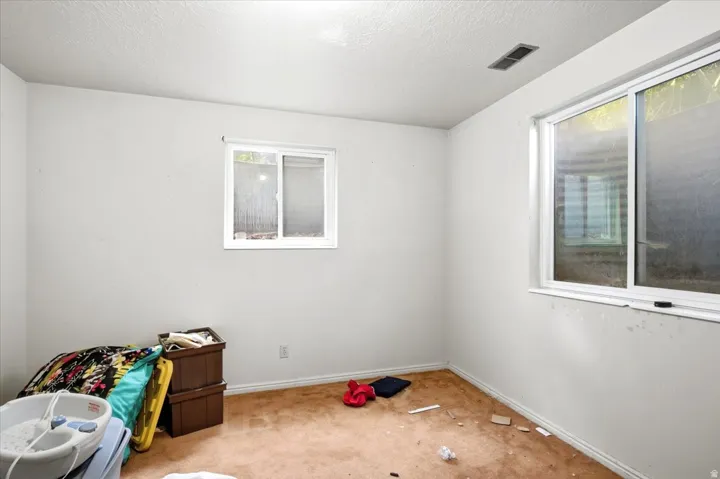 564 S Main St, Kaysville, Utah 84037