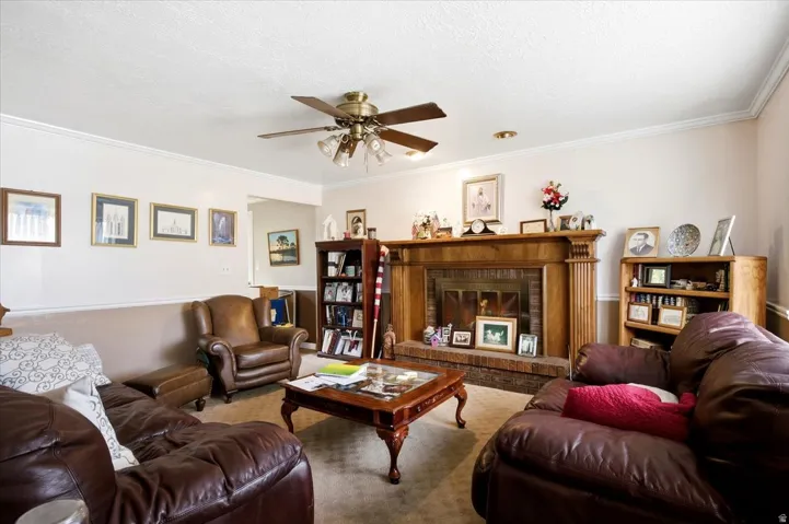 564 S Main St, Kaysville, Utah 84037