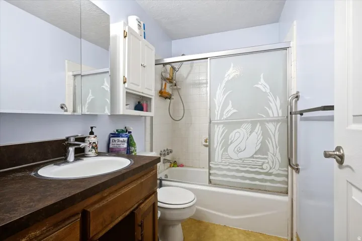 564 S Main St, Kaysville, Utah 84037