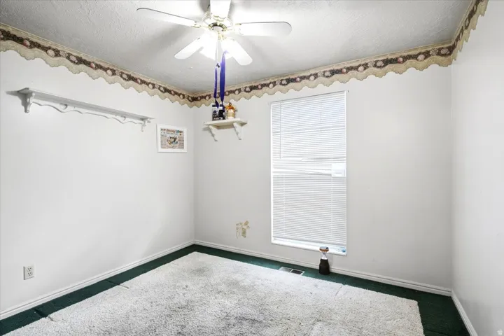 564 S Main St, Kaysville, Utah 84037