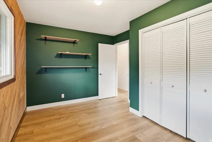 Wood-finish flooring with a light tone