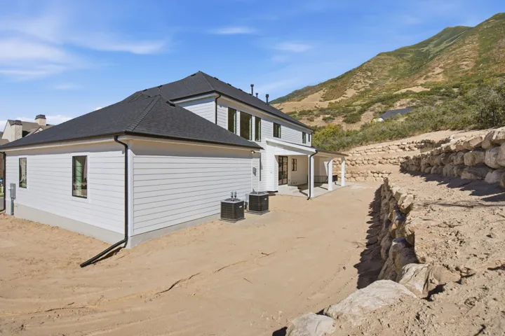 258 E Maple Ridge Dr, Mapleton, Utah 84664