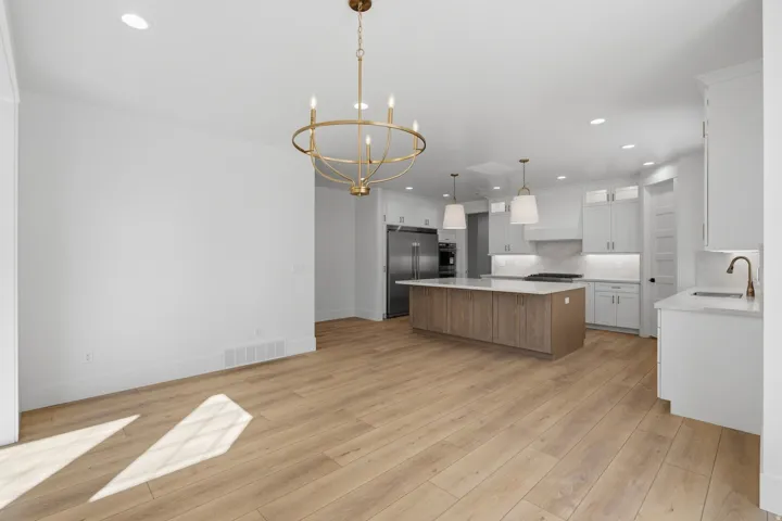 258 E Maple Ridge Dr, Mapleton, Utah 84664