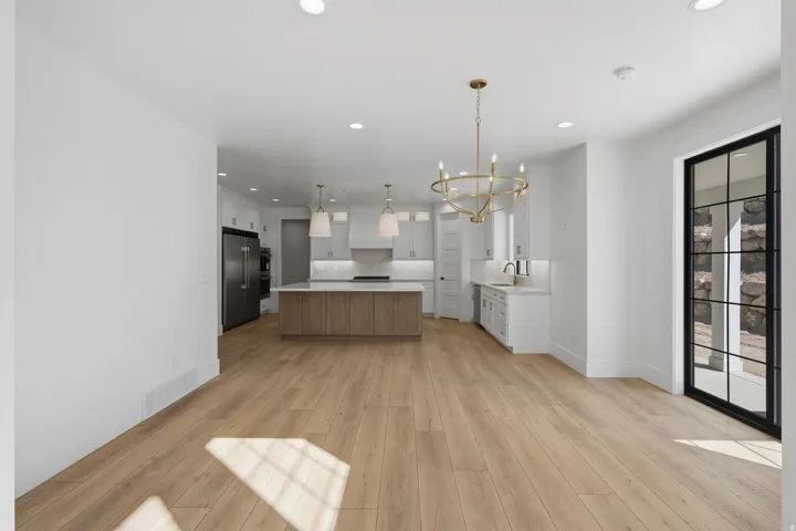 258 E Maple Ridge Dr, Mapleton, Utah 84664