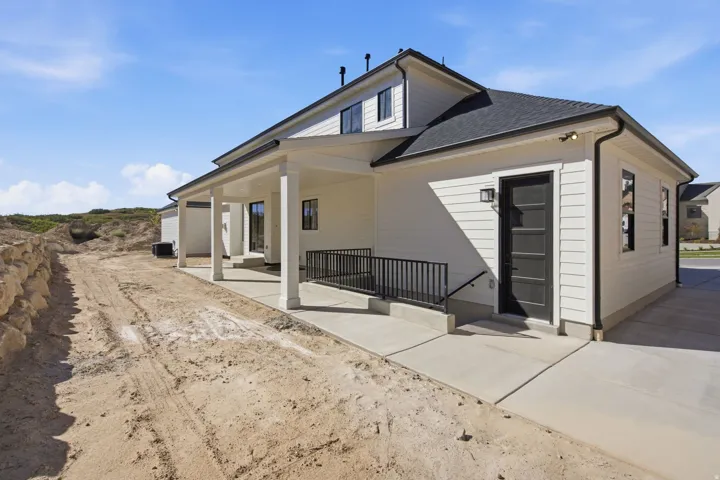 258 E Maple Ridge Dr, Mapleton, Utah 84664