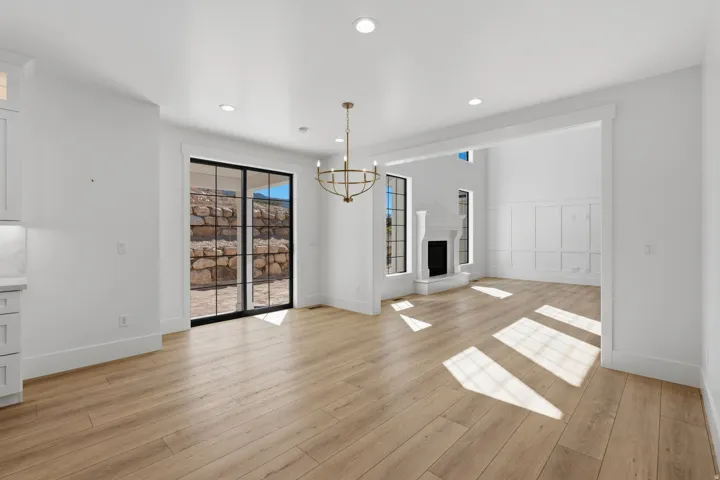 258 E Maple Ridge Dr, Mapleton, Utah 84664