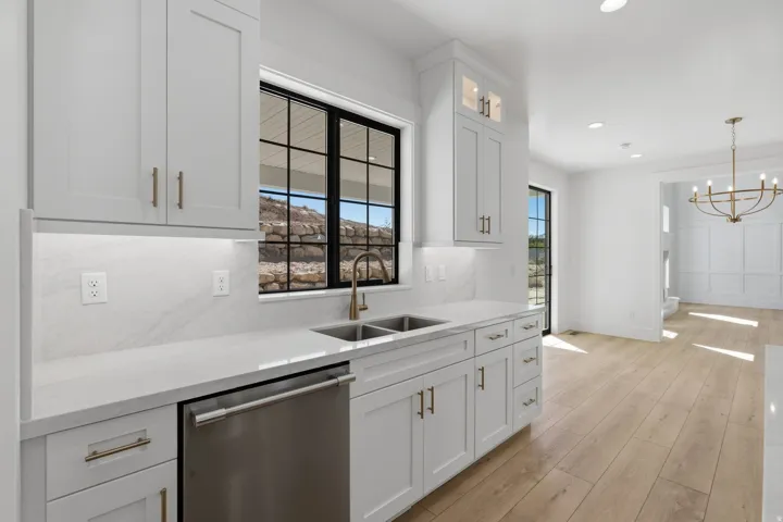 258 E Maple Ridge Dr, Mapleton, Utah 84664