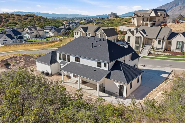 258 E Maple Ridge Dr, Mapleton, Utah 84664