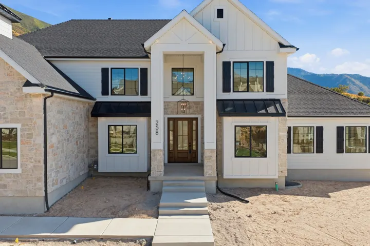 258 E Maple Ridge Dr, Mapleton, Utah 84664