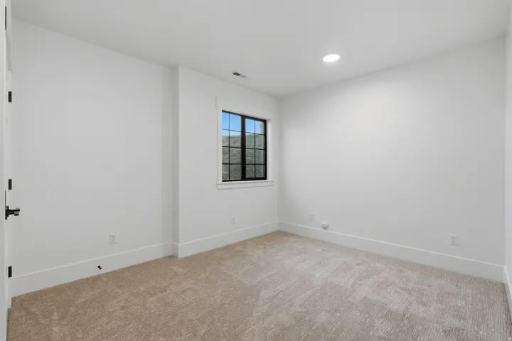 258 E Maple Ridge Dr, Mapleton, Utah 84664